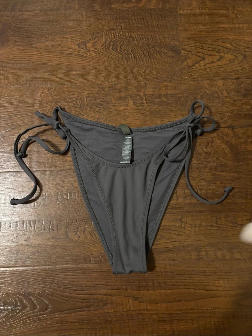 SKIMS SWIM DIPPY TIE ADJUSTABLE STRING BIKINI BOTTOM GUNMETAL GRAY